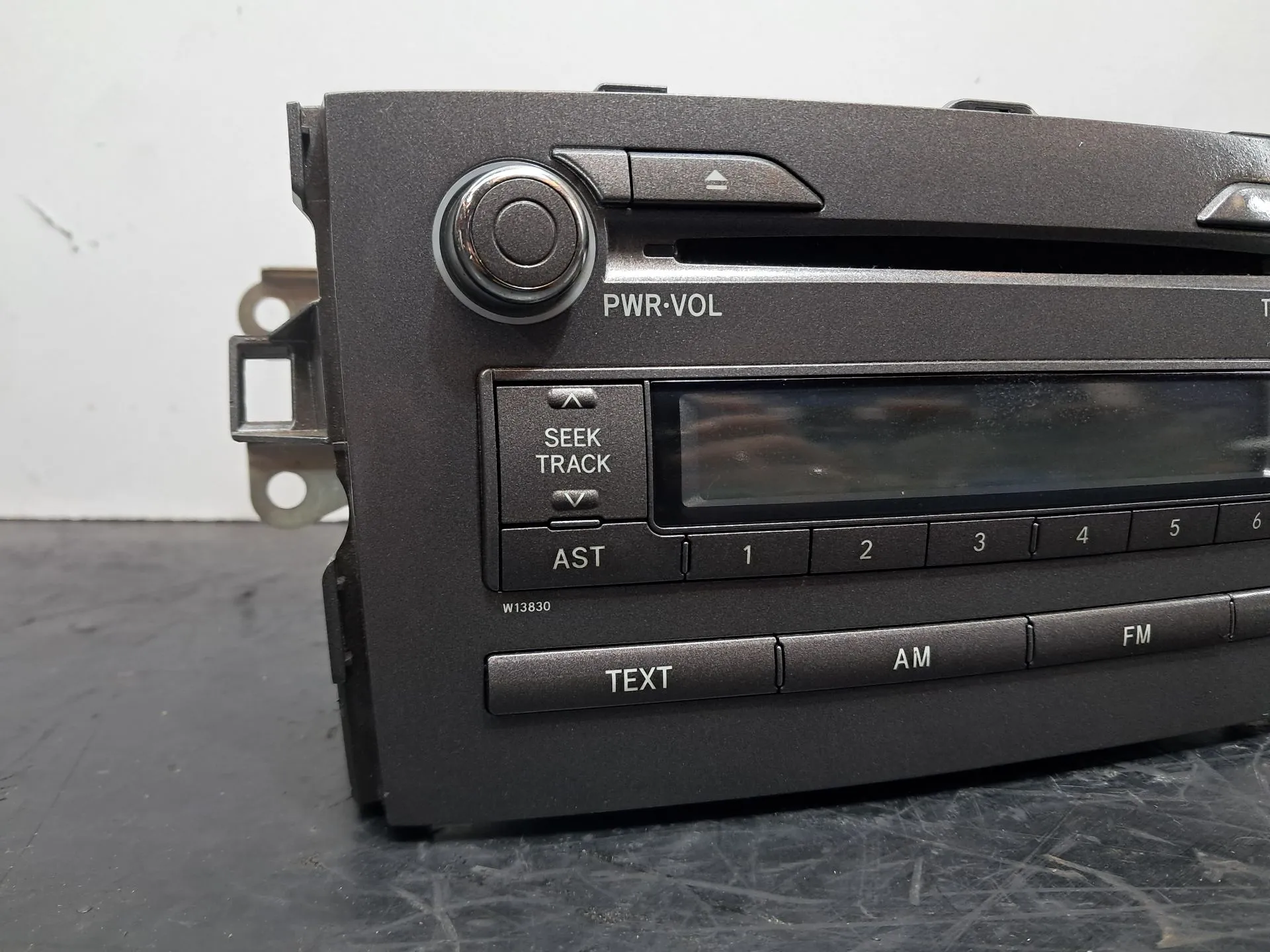 Rádio / auto-rádio TOYOTA Auris Hatchback (_E15_) Imagem-1