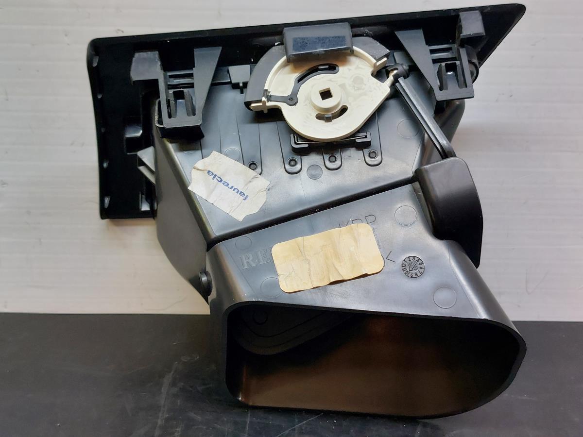 Difusor / salida de aire RENAULT Megane III (BZ0_) Imagem-6