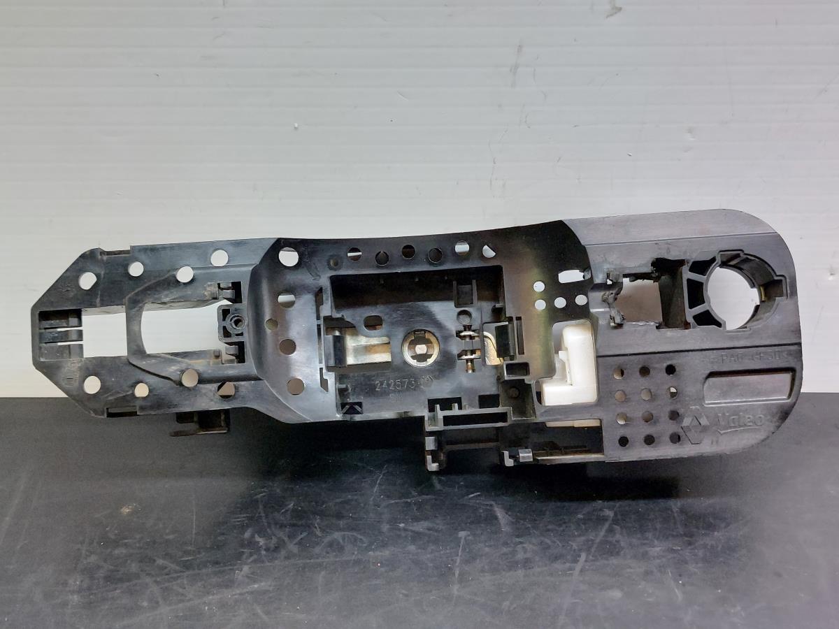 Support poignée porte avant gauche RENAULT Megane III (BZ0_)