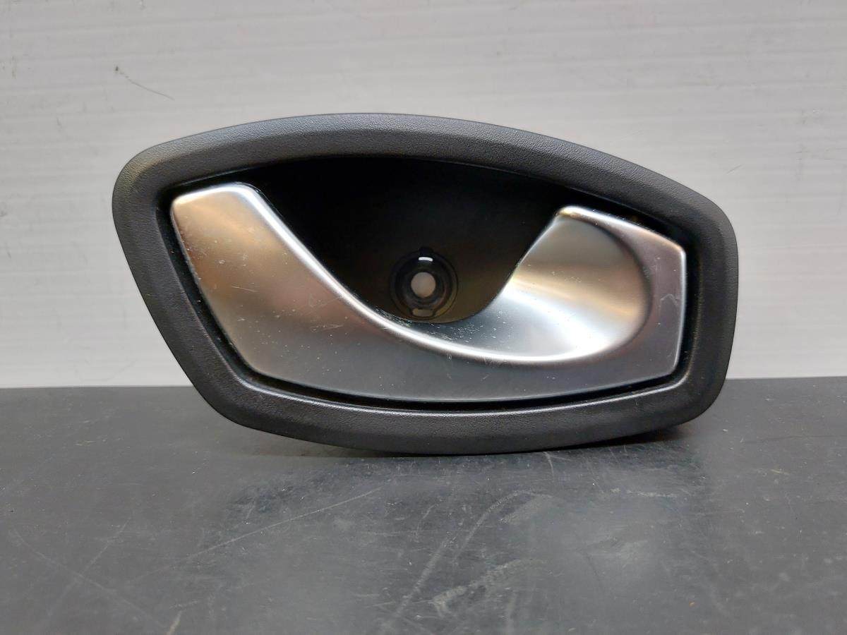 Left front interior door handle RENAULT Megane III (BZ0_) Imagem-1