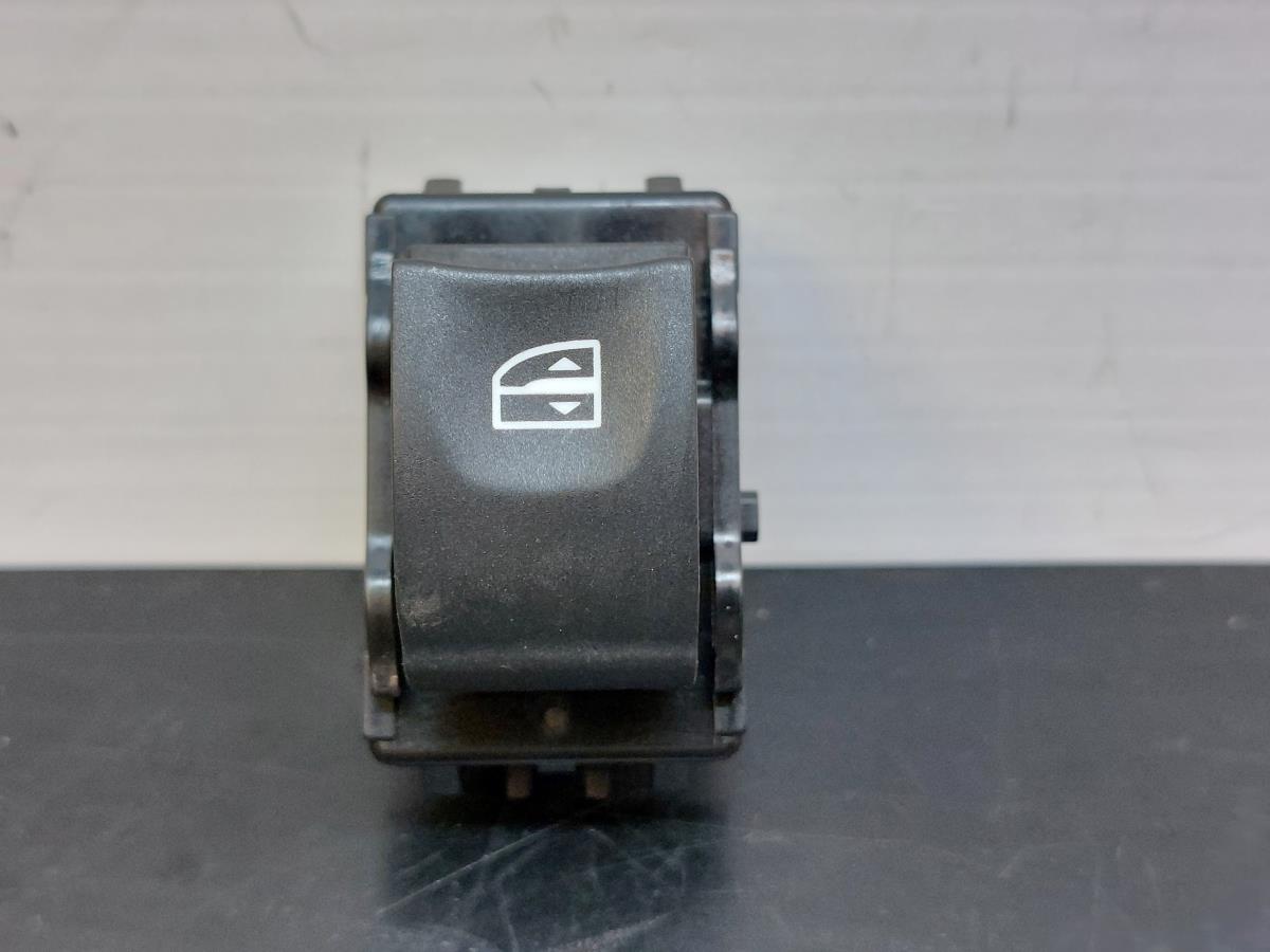 Right Front window control RENAULT Megane III (BZ0_)
