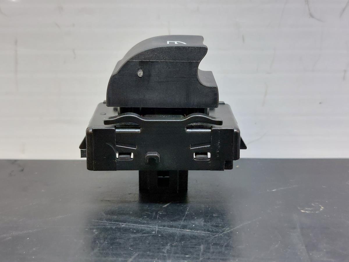 Right Front window control RENAULT Megane III (BZ0_) Imagem-1