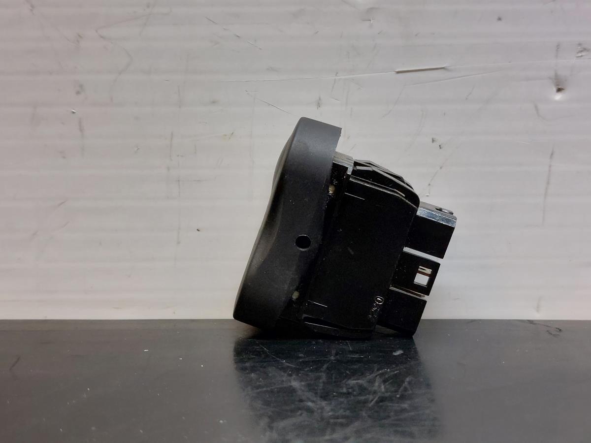 Comando / botão / interruptor vidros frente direito DACIA Duster (HS_) Imagem-1