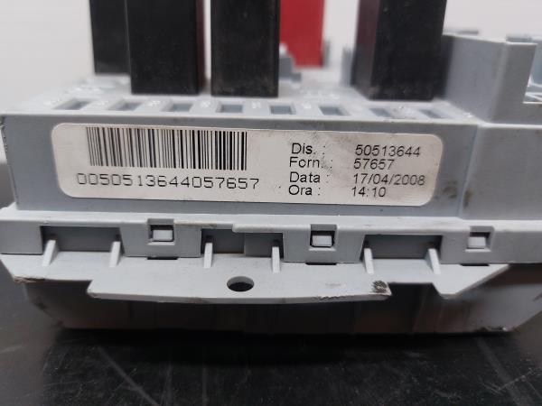 Caixa fusíveis da bateria ALFA ROMEO 159 (939_) Imagem-2