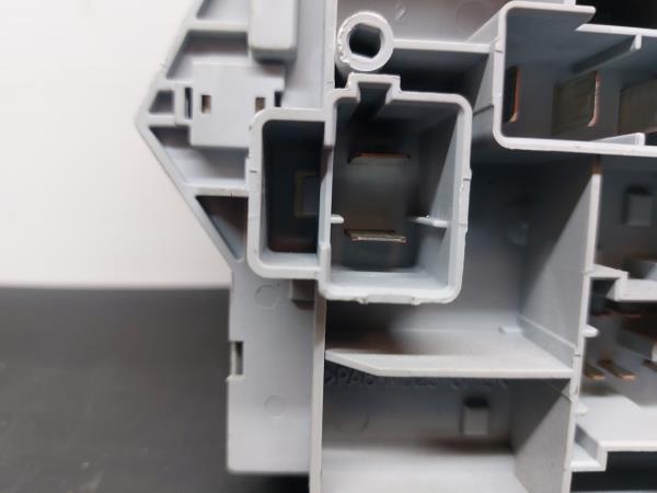 Caixa fusíveis da bateria ALFA ROMEO 159 (939_) Imagem-9