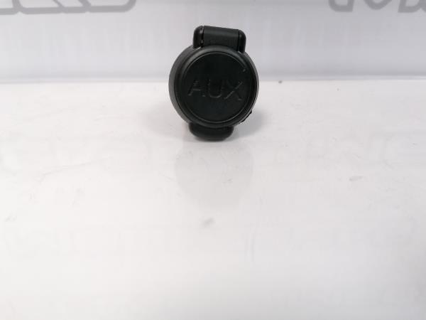 Módulo USB / AUX / IPOD PEUGEOT 5008 I (0U_, 0E_)