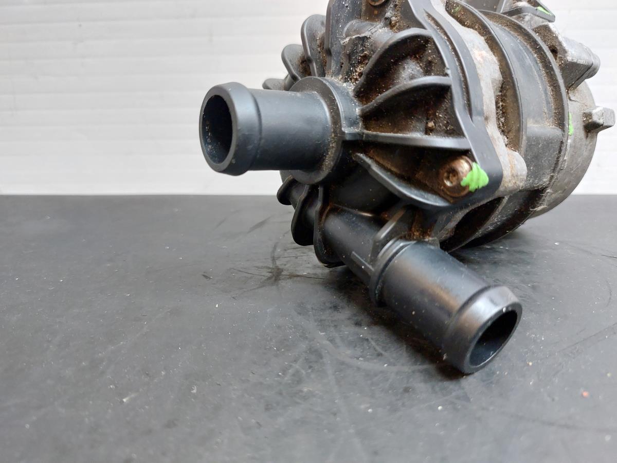 Bomba de agua AUDI A4 (8K2, B8) Imagem-4