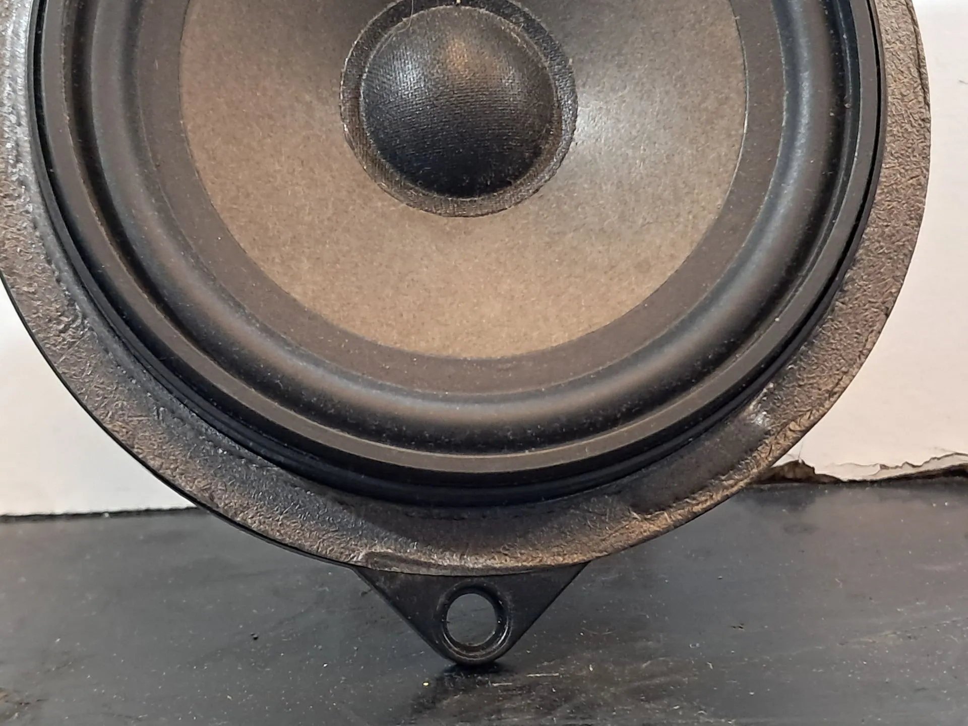 Colonne de son BMW 3 (E90) Imagem-1