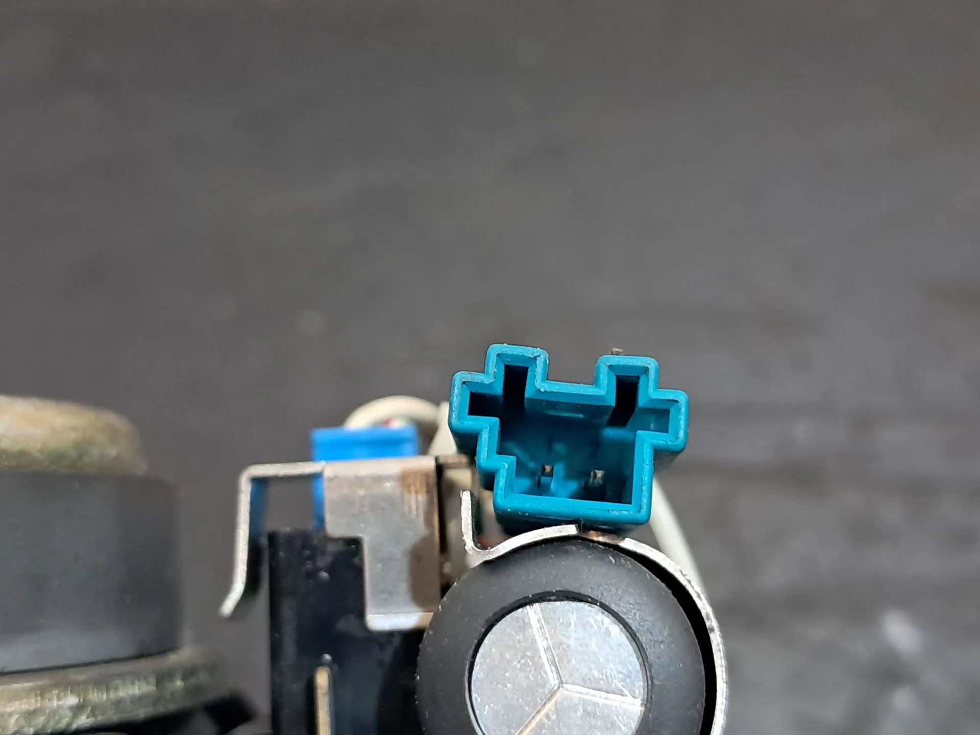 Colonne de son BMW 3 (E90) Imagem-6