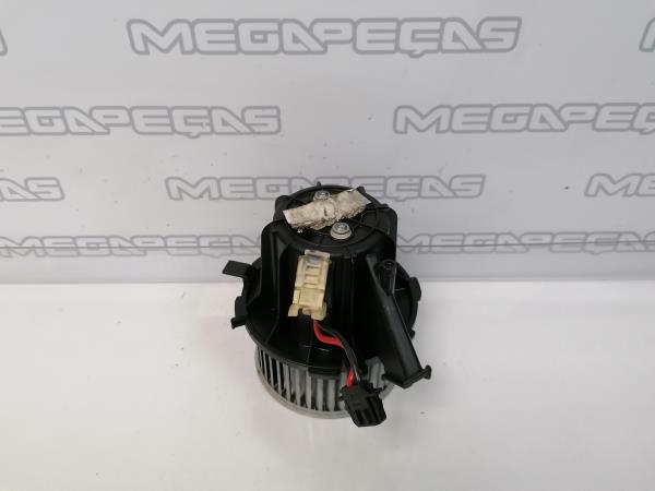Motor de calefacción AUDI A4 (8K2, B8)