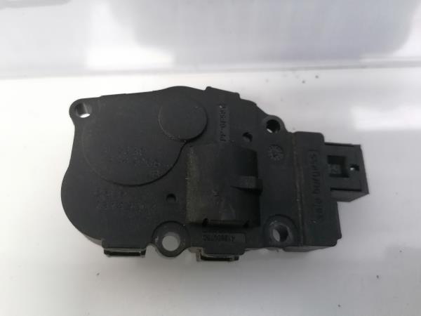 Motor del compuerta de la calefacción AUDI A4 (8K2, B8) Imagem-1
