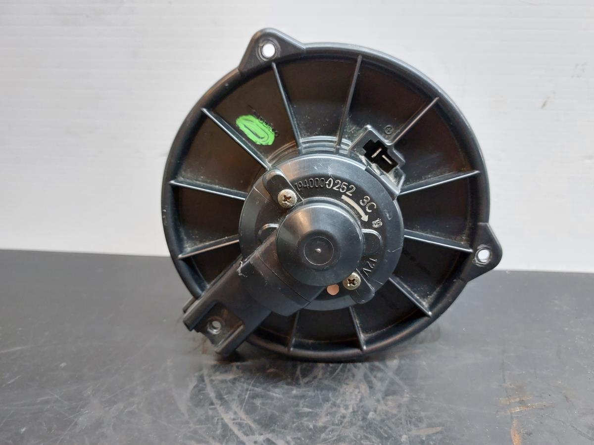Ventola riscaldamento / Ventilatore abitacolo TOYOTA Avensis Sedan (_T22_) Imagem-2