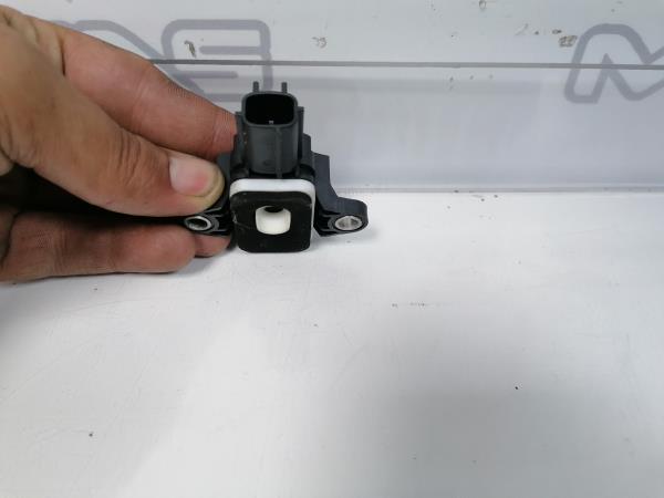 Right front airbag sensor SEAT Exeo (3R2) Imagem-2
