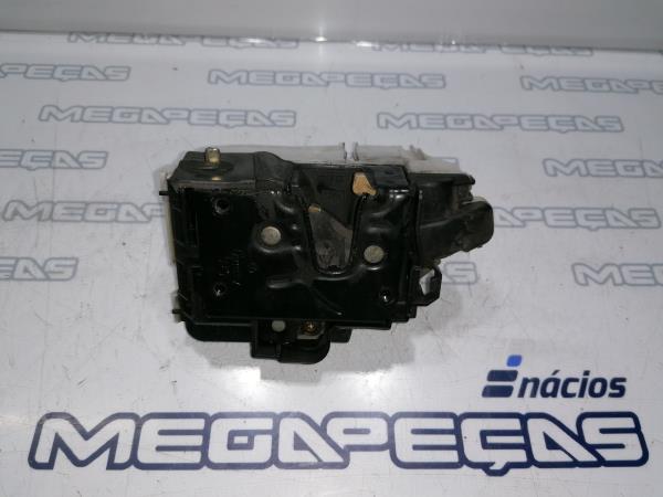 Fechadura / fecho porta trás direito VOLKSWAGEN Polo (6N)