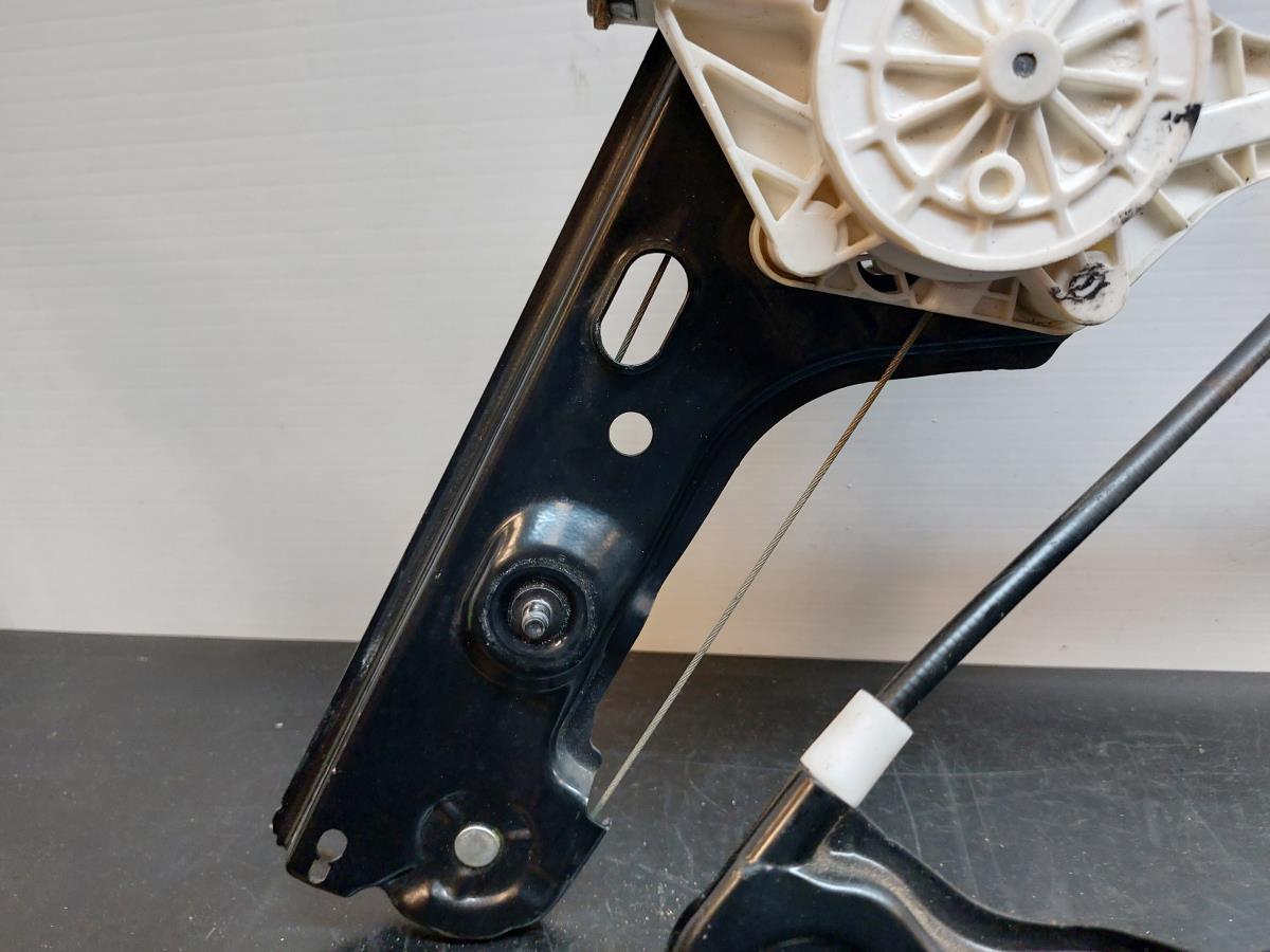 Alzavetro anteriore sinistro BMW 3 Touring (E91) Imagem-3