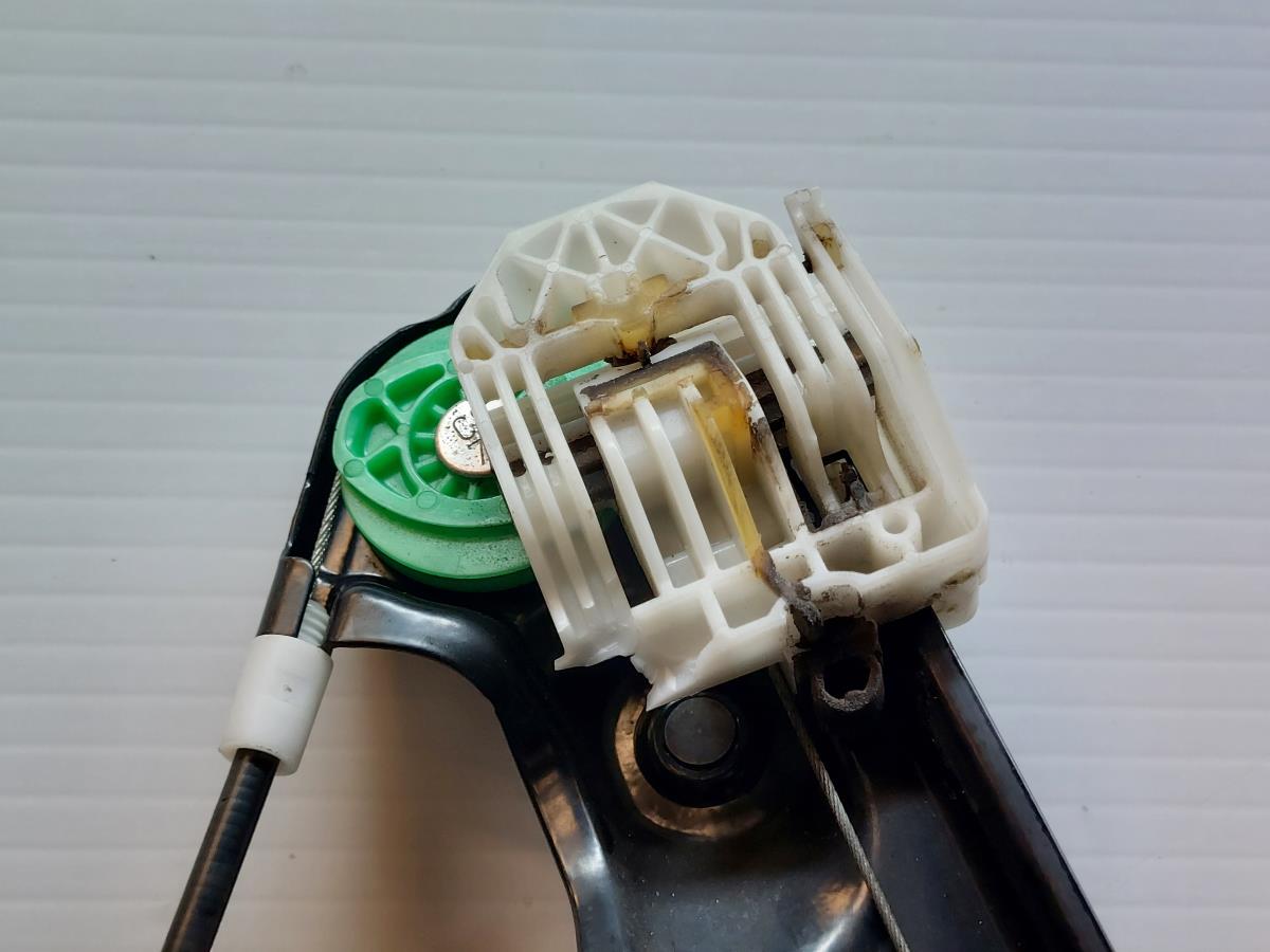 Alzavetro anteriore sinistro BMW 3 Touring (E91) Imagem-6