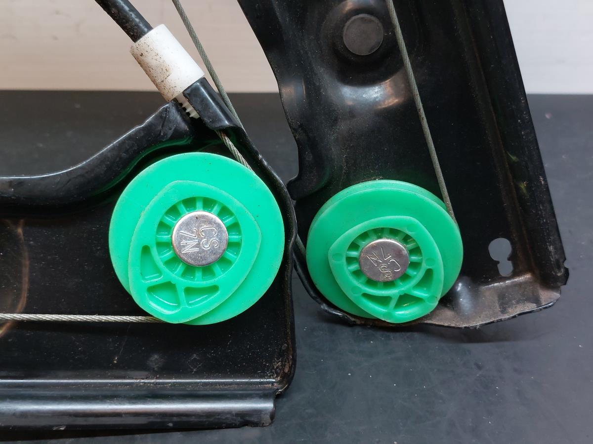 Alzavetro anteriore sinistro BMW 3 Touring (E91) Imagem-7