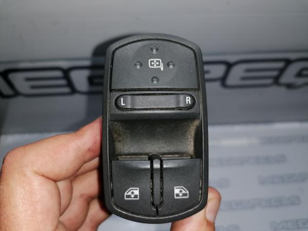 Mando / interruptor elevalunas delantero izquierdo OPEL Corsa D Imagem-1