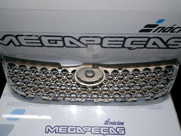 Front grille TOYOTA Corolla Hatchback (_E12_) Imagem-1