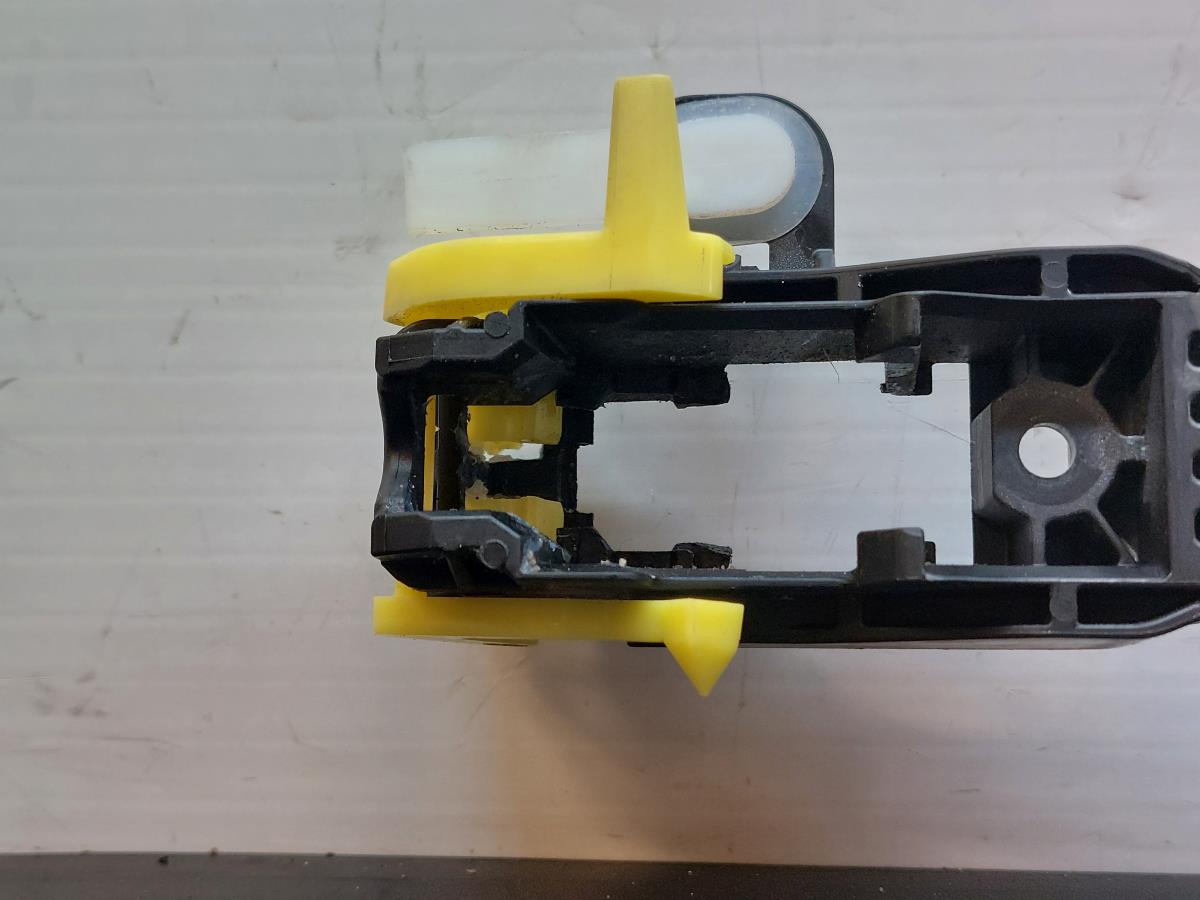 Supporto maniglia porta anteriore sinistra TOYOTA Avensis Wagon (_T27_) Imagem-5