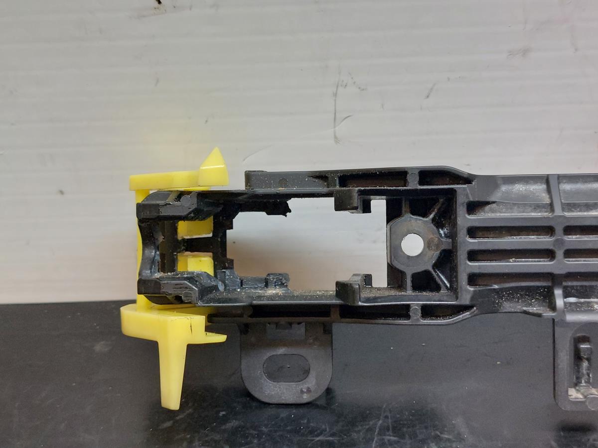 Supporto maniglia porta anteriore destra TOYOTA Avensis Wagon (_T27_) Imagem-5