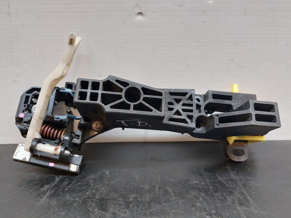 Support poignée porte arrière Droite TOYOTA Avensis Wagon (_T27_)