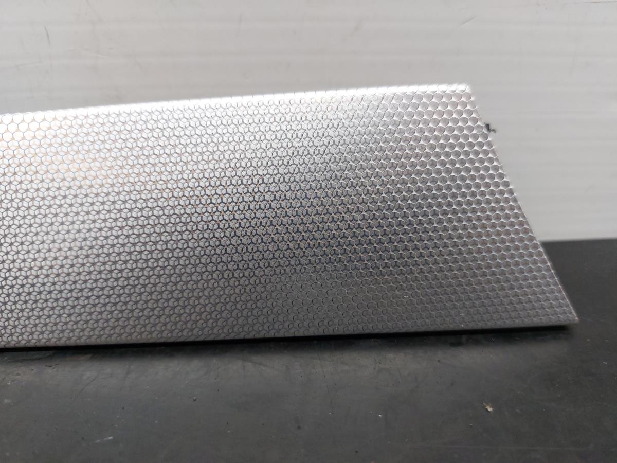 Moulure de porte avant gauche AUDI Q5 (8R) Imagem-1