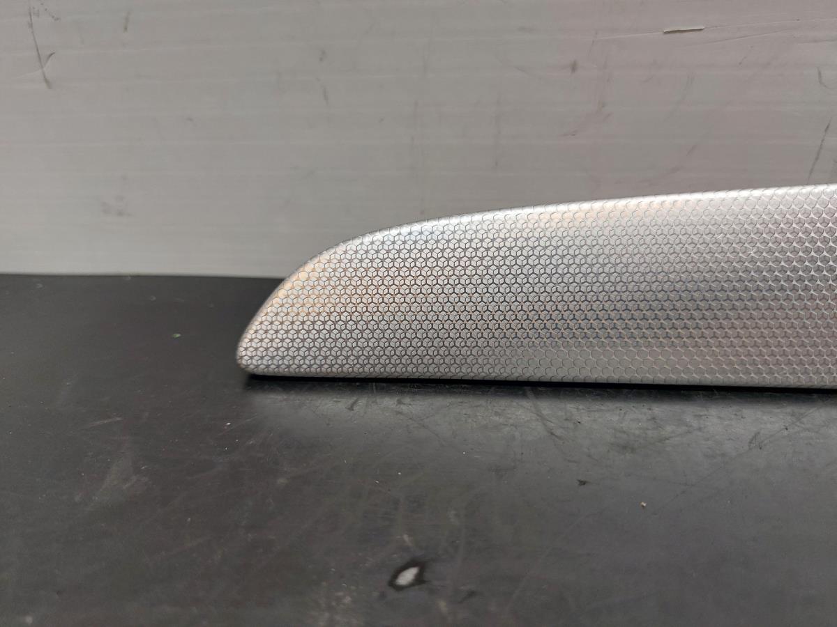 Moulure de porte avant gauche AUDI Q5 (8R) Imagem-4