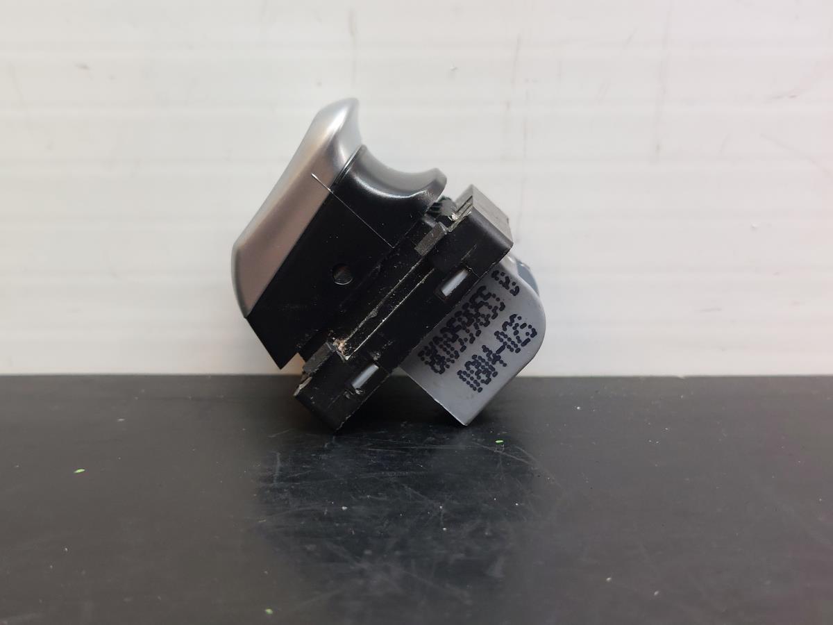 Commande / interrupteur lève-vitre Avant Droite AUDI Q5 (8R) Imagem-1