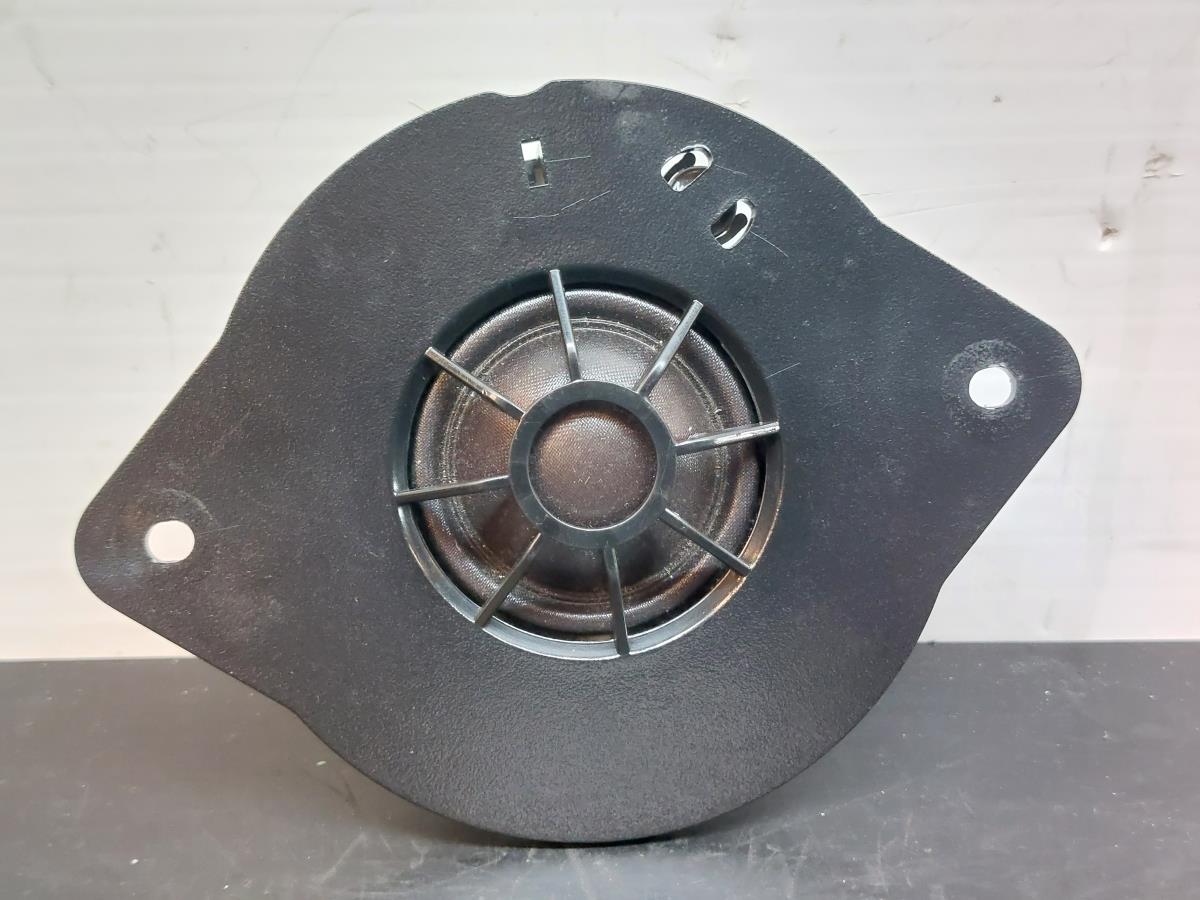 Sound system column / Speakers  AUDI Q5 (8R)