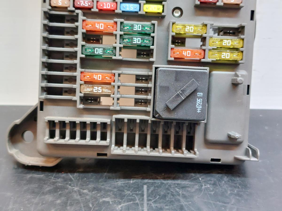 Caixa fusíveis da bateria BMW X5 (E70) Imagem-1