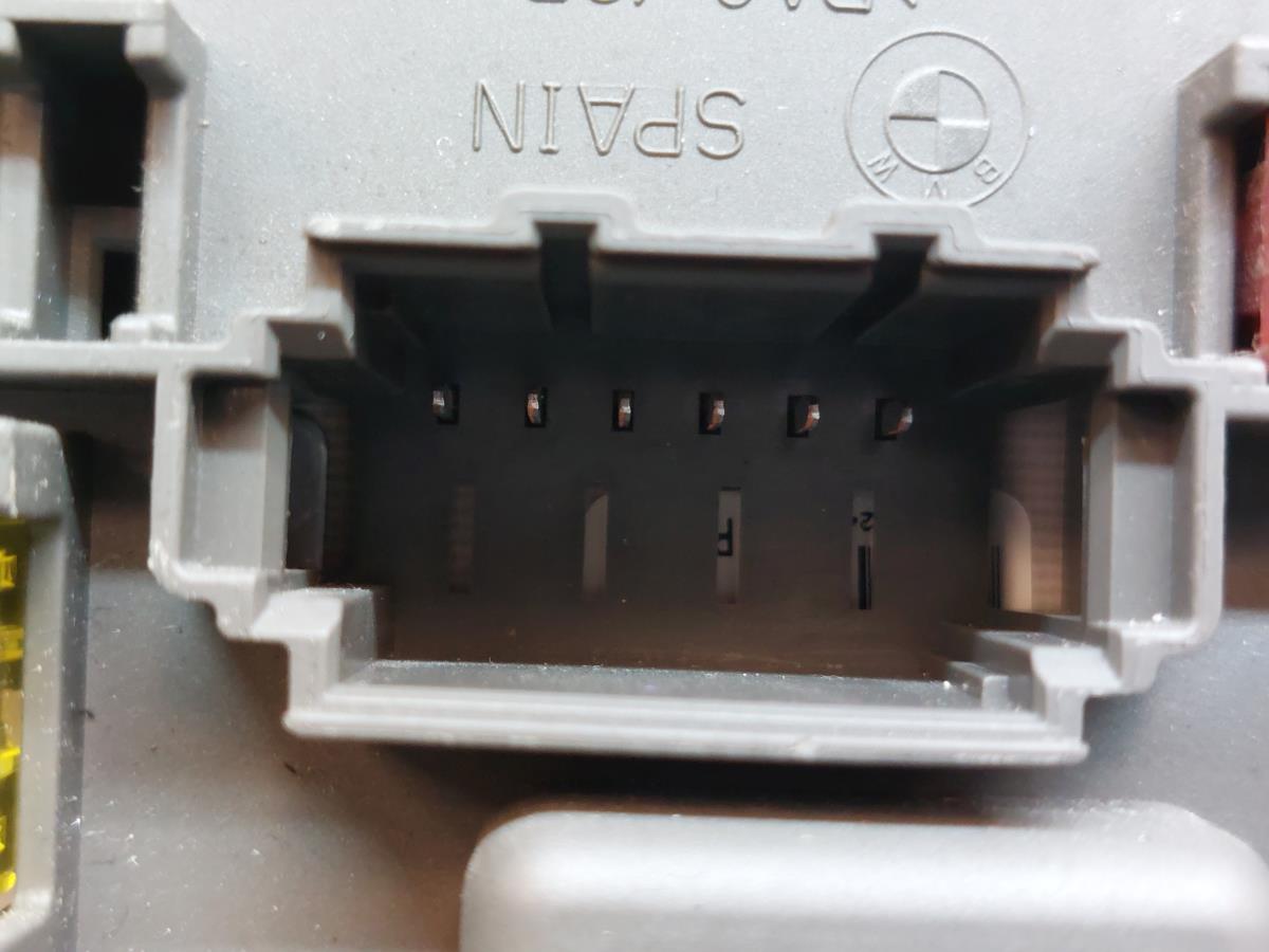 Caixa fusíveis da bateria BMW X5 (E70) Imagem-4