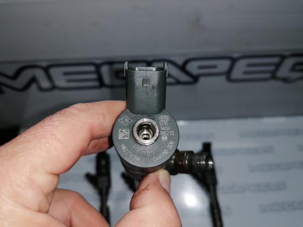 Injector RENAULT Megane III (BZ0_) Imagem-1