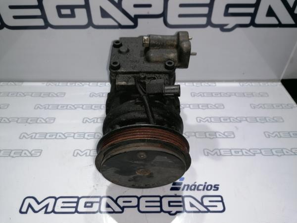 Compresor A/A KIA Carnival I (UP)