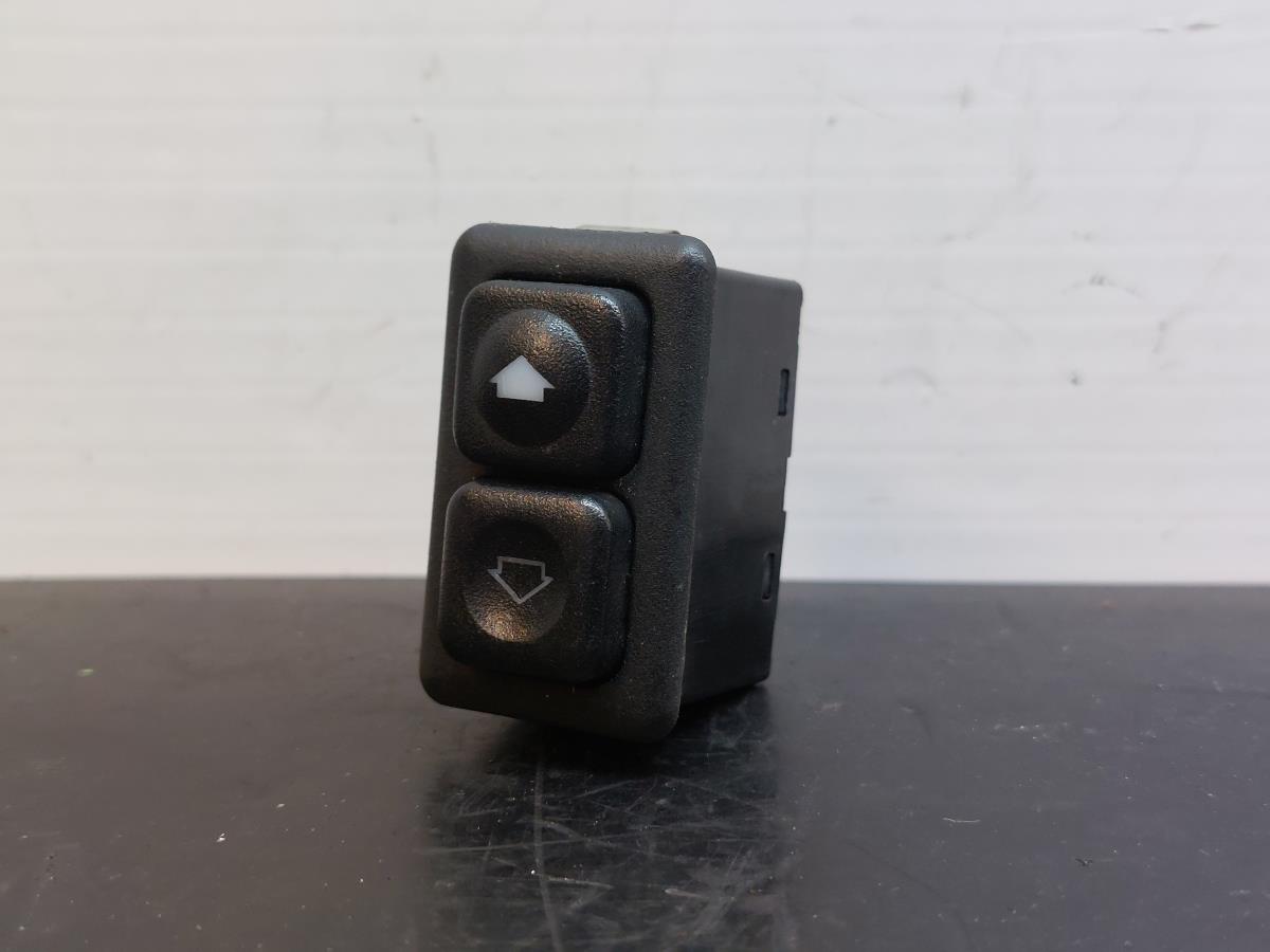 Commande / interrupteur lève-vitre Avant Droite BMW 3 Cabriolet (E30)