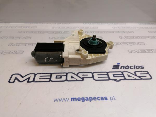 Moteur lève-vitre avant gauche AUDI A6 (4F2, C6)