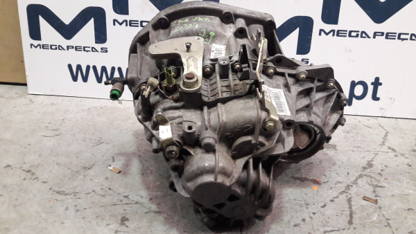 Caixa de velocidades manual RENAULT Laguna II (BG0/1_) Imagem-1