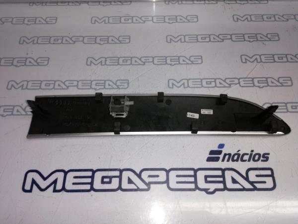 Friso tablero AUDI A6 (4F2, C6) Imagem-1