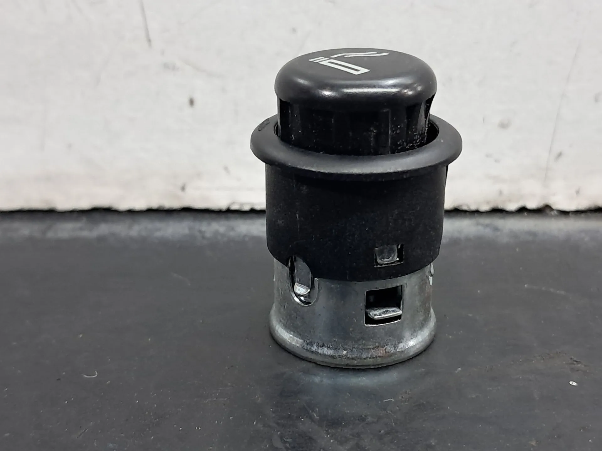 Mechero AUDI A6 Allroad (4FH, C6) Imagem-2