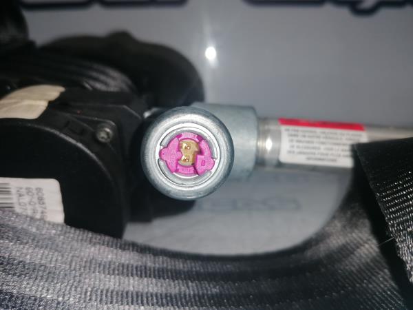 Pré-tensor cinto trás direito VOLVO S40 II (MS) Imagem-1