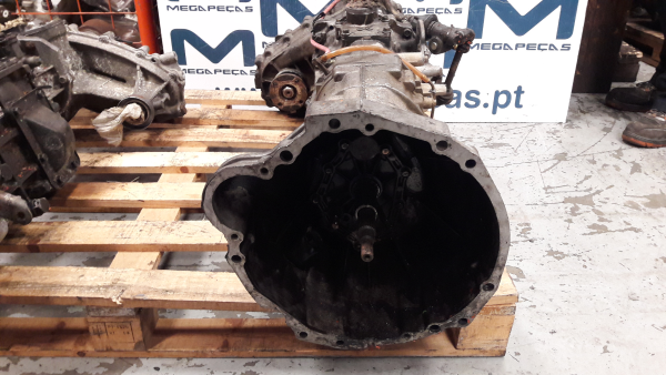 Caixa de velocidades manual NISSAN Patrol GR IV (Y60)