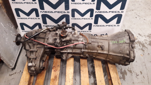 Caixa de velocidades manual NISSAN Patrol GR IV (Y60) Imagem-1