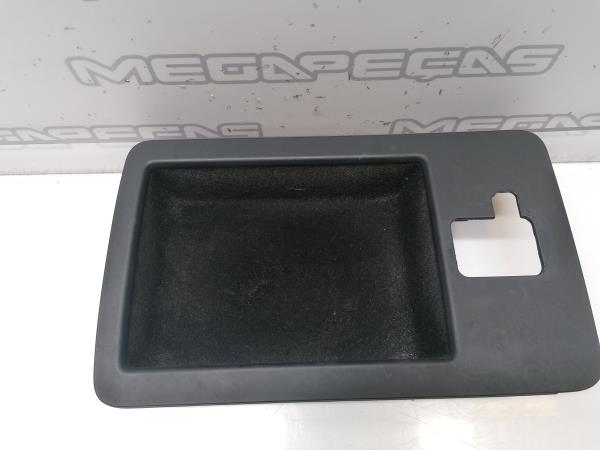 Porta luvas AUDI A8 (4E_) Imagem-1