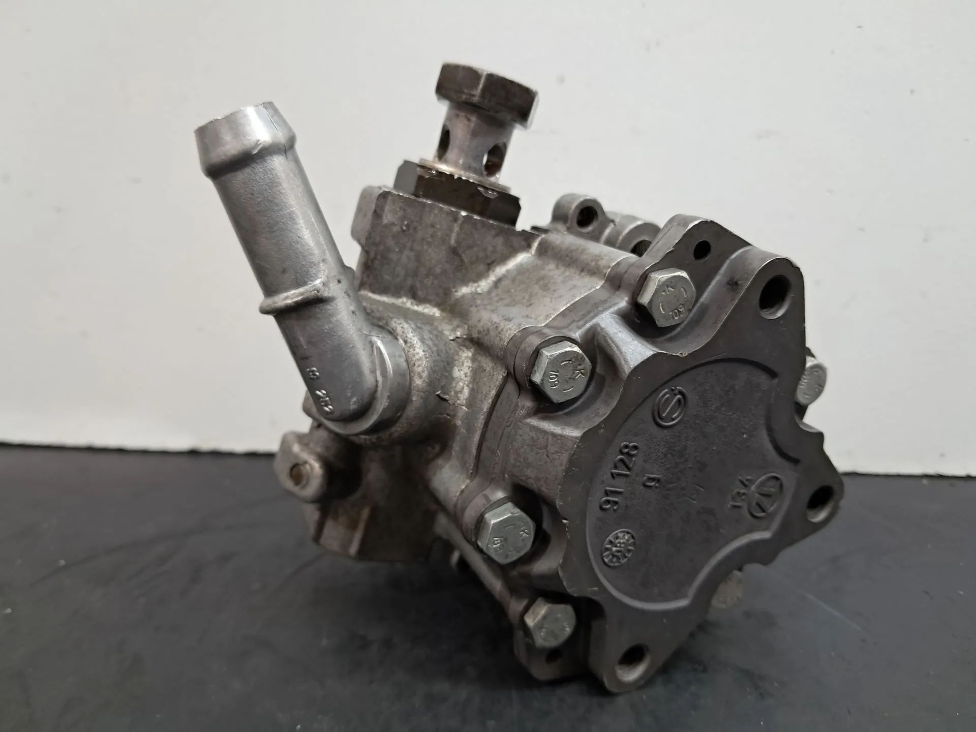 Pompe de direction assistée AUDI A8 (4E_) Imagem-2