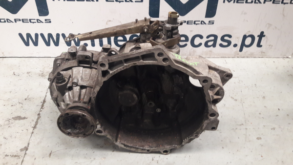 Caixa de velocidades manual VOLKSWAGEN Passat (3A2, 35I)