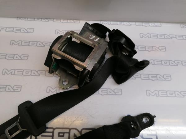 Left front seatbelt pretensioner MERCEDES-BENZ CLS (C219) Imagem-4