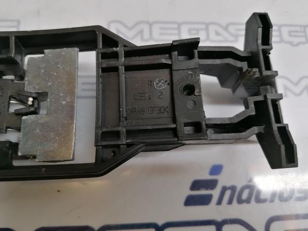 Right front door handle support MERCEDES-BENZ CLS (C219) Imagem-1