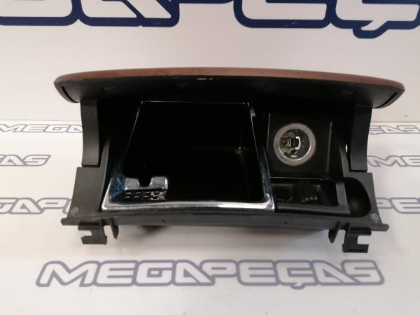Ashtray MERCEDES-BENZ CLS (C219) Imagem-1