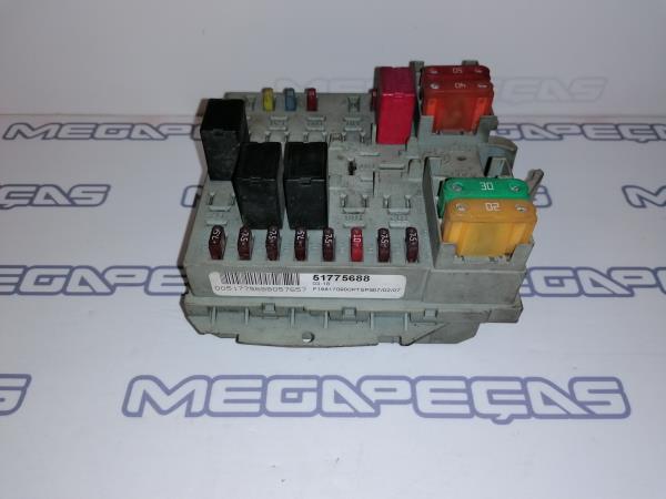 Caixa fusíveis da bateria FIAT Bravo II (198_)