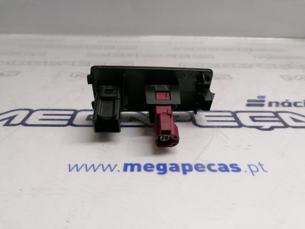 Módulo USB / AUX / IPOD VOLVO XC90 II Imagem-2